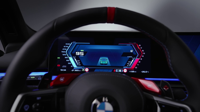 The 2025 BMW M5's new gauge cluster