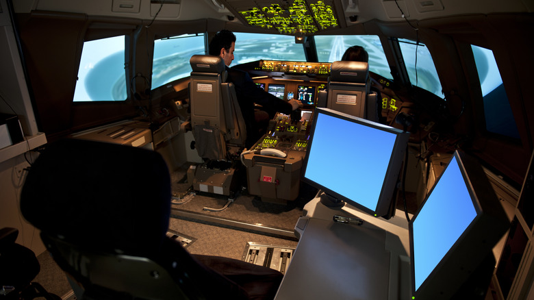 Flight simulator from the back