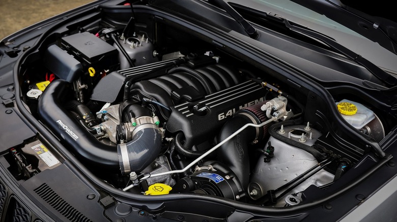 6.4 L HEMI engine