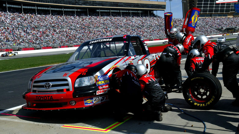 Toyota Tundra in Craftsman Truck Series 2004