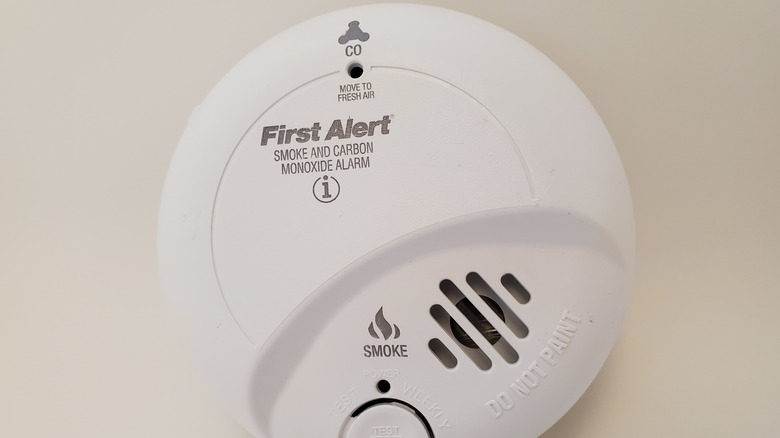 Carbon monoxide and smoke detector