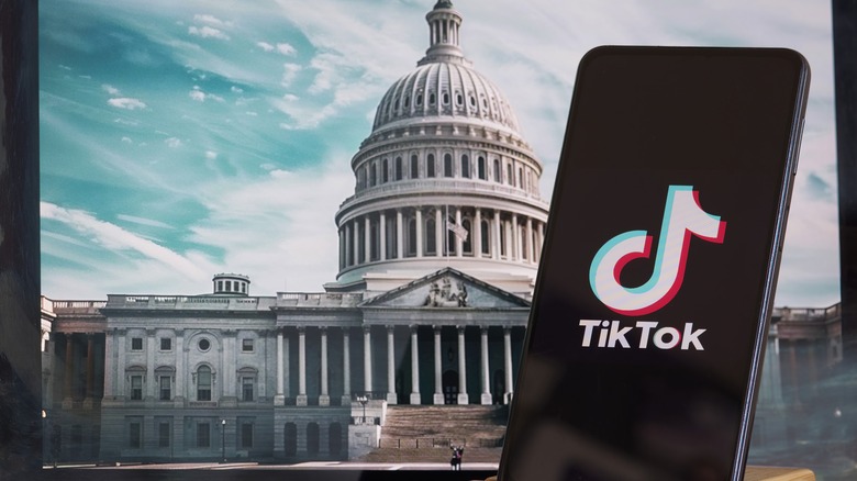 TikTok logo in front of Capitol building