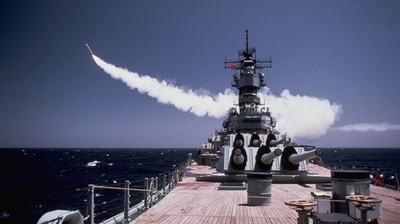 Uss missouri tomahawk missile