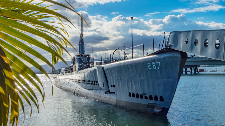 The USS Bowfin docked