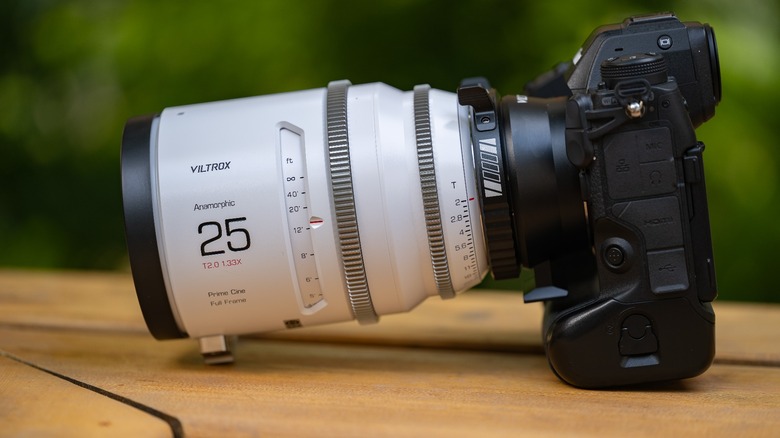 Viltrox EPIC Anamorphic 25mm/100mm T2.0 1.33X Cine Lenses