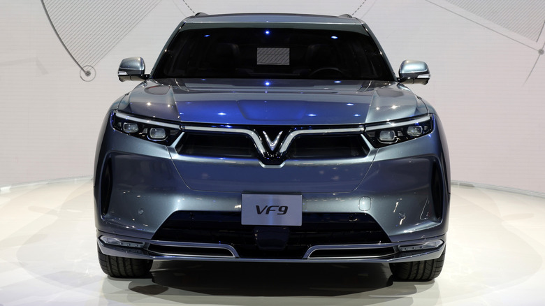 blue VF 9 front-facing