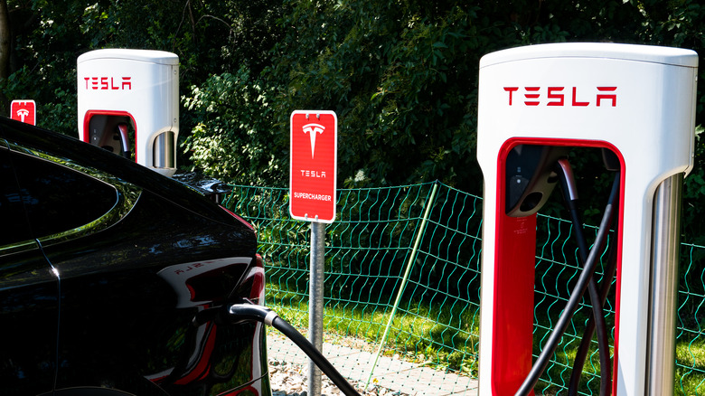 Charging tesla supercharger station