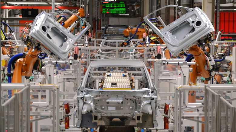 VW robotic car plant