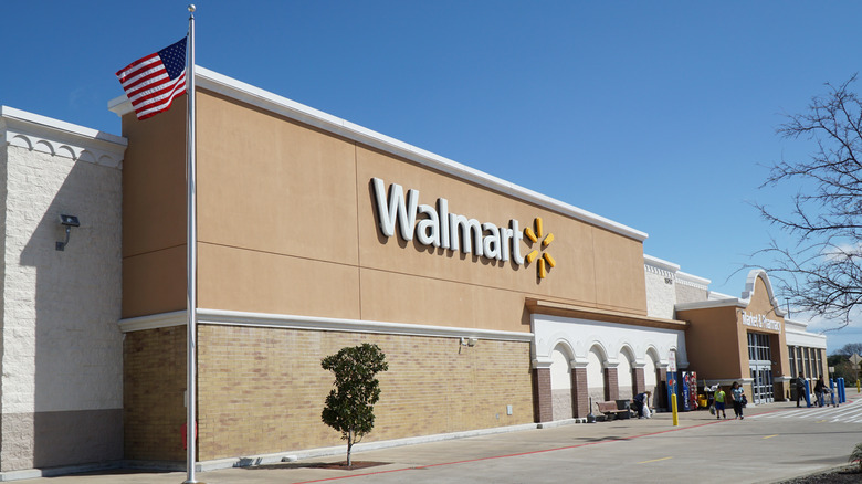 Dallas Walmart storefront