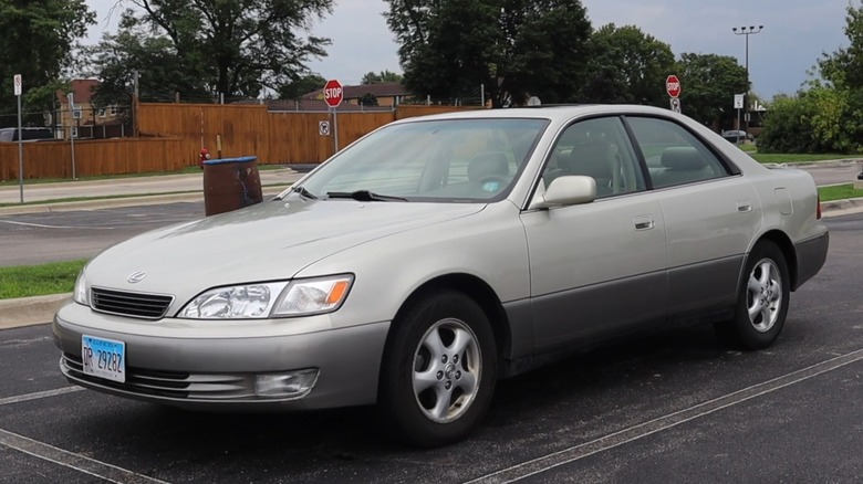 A silver 1997 Lexus ES 300 parked