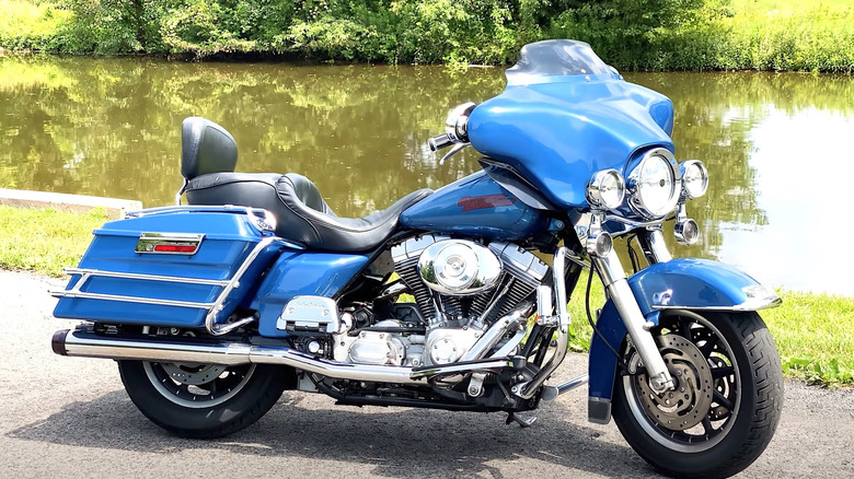 2005 Electra Glide on display next to water