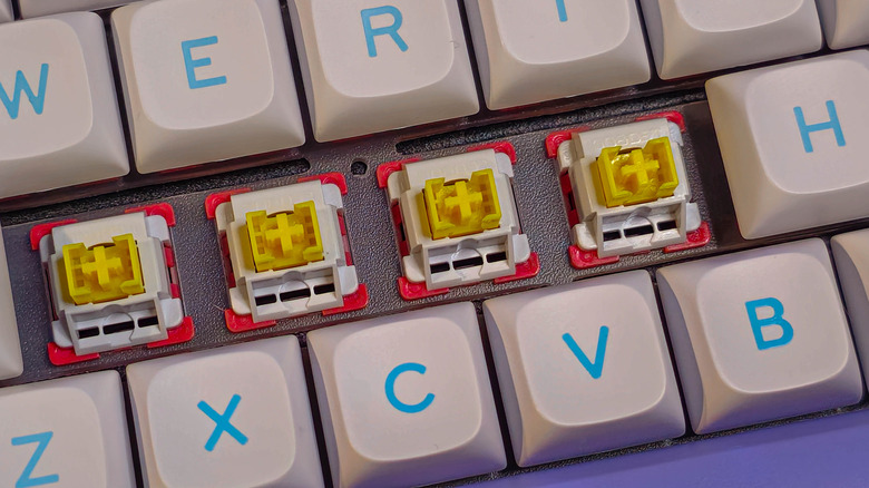 Exposed switches on the LeoBog Hi75 keyboard