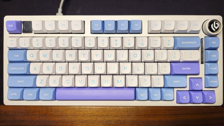 The LeoBog Hi75 mechanical keyboard