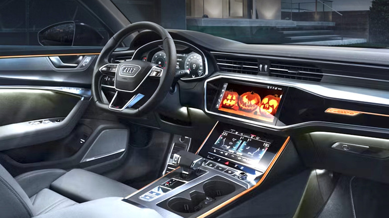 Audi infotainment system with jack-o-lantern theme