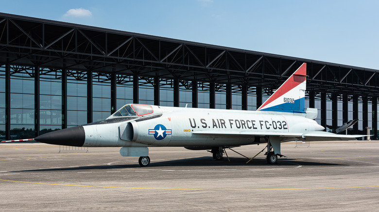 F-102 Delta Dagger on the tarmac