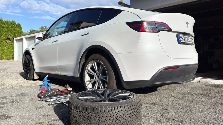 Tesla Model Y tire change