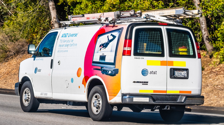 AT&T U-Verse installer van