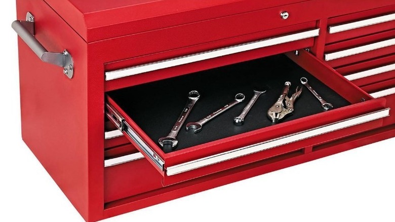 A Toolbox With US General Nonslip Liner