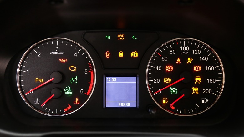 car warning lights on dashboard