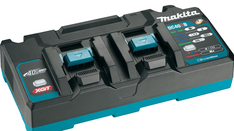 Makita 40V charger