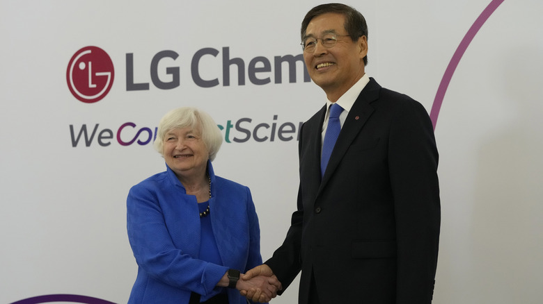 LG Chem CEO shaking hands with U.S. Treasury Secretary