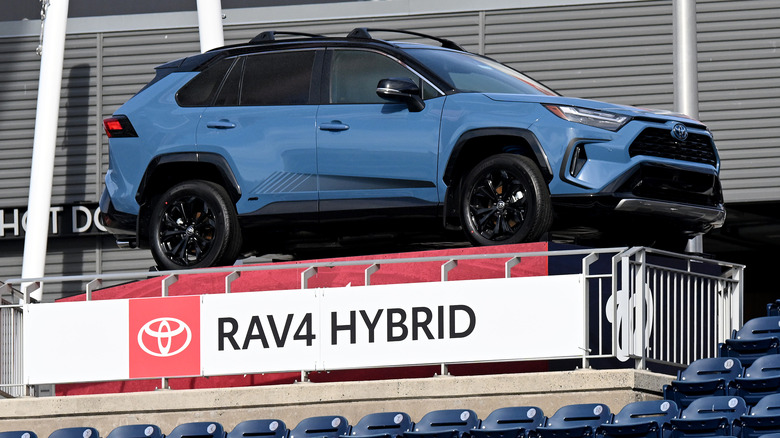 Toyota RAV4 Hybrid display