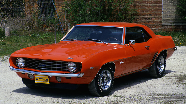 Front 3/4 view of 1969 Camaro ZL-1