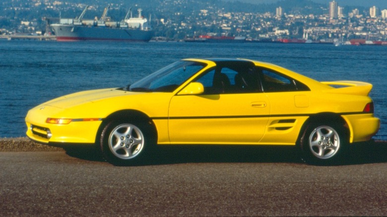 1992 Toyota MR2 - side profile