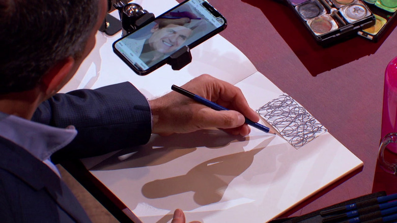 Daniel Lubetzky using Da Vinci Eye to draw a picture of Mark Cuban.