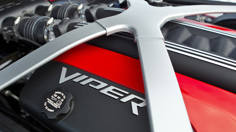 Dodge Viper V10 engine cover close up