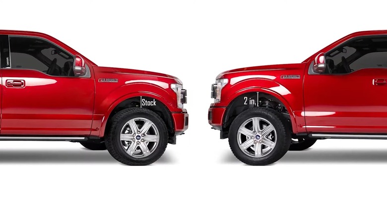 comparison of stock and leveled truck