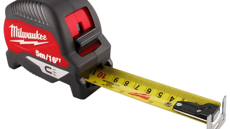 Milwaukee 25' Wide Blade Magnetic Tape Measure