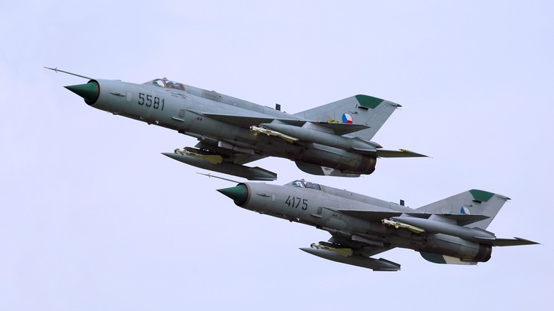 MiG-21s in formation