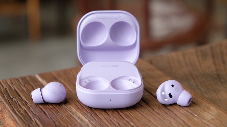 Samsung Galaxy Buds2 Pro on table