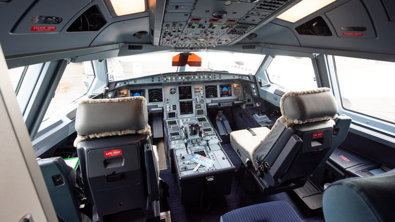 Airbus A330 cockpit