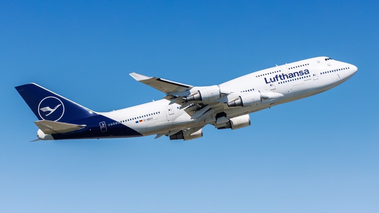 a Lufthansa Boeing 747-400 taking off