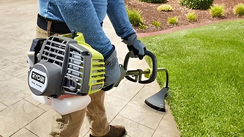 Edging grass with Ryobi trimmer 