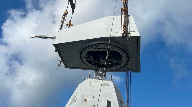 Zumwalt AGS being removed