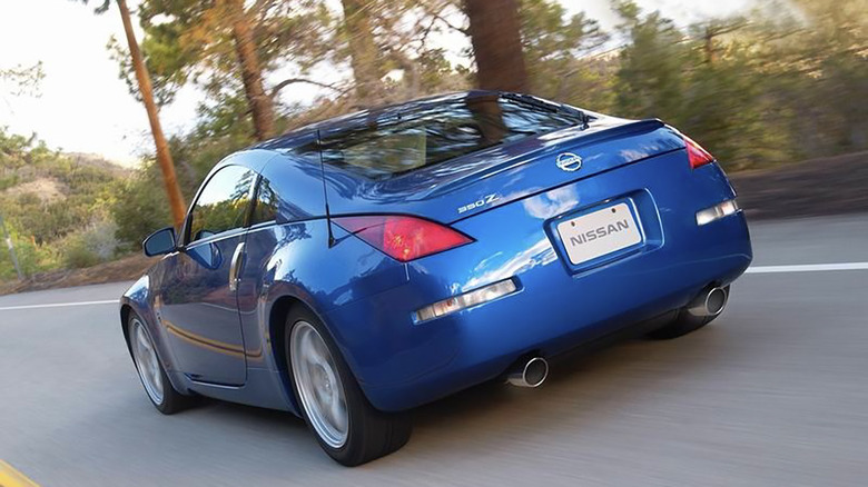 Blue Nissan 350Z rear view