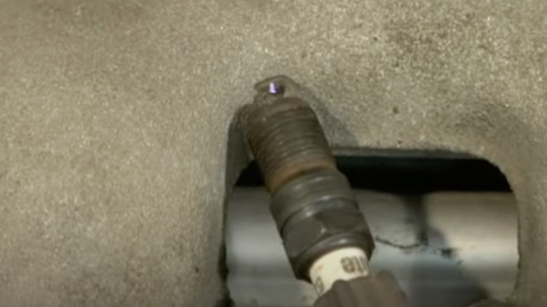 testing spark plug