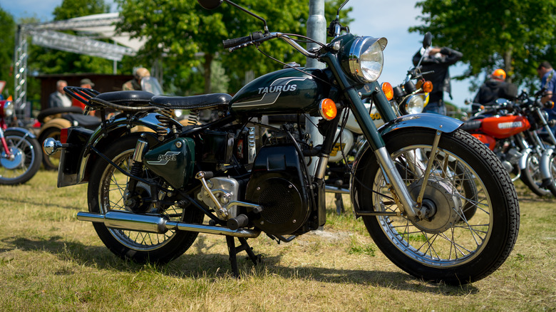 Royal Enfield Taurus