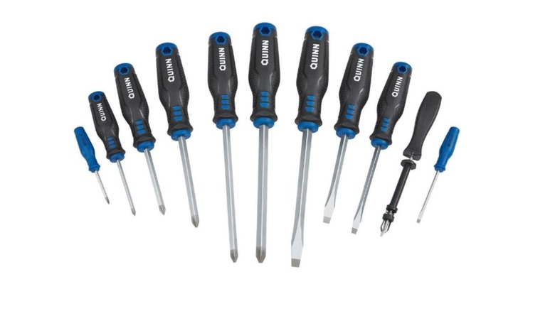 Series of Quinn screwdrivers of various sizes.