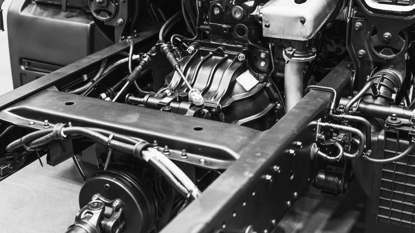 what-s-the-difference-between-a-drivetrain-and-a-powertrain