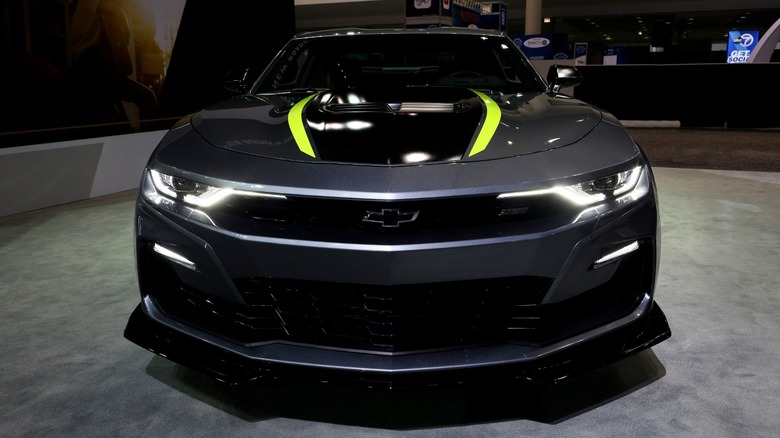 Black Camaro front end showroom display