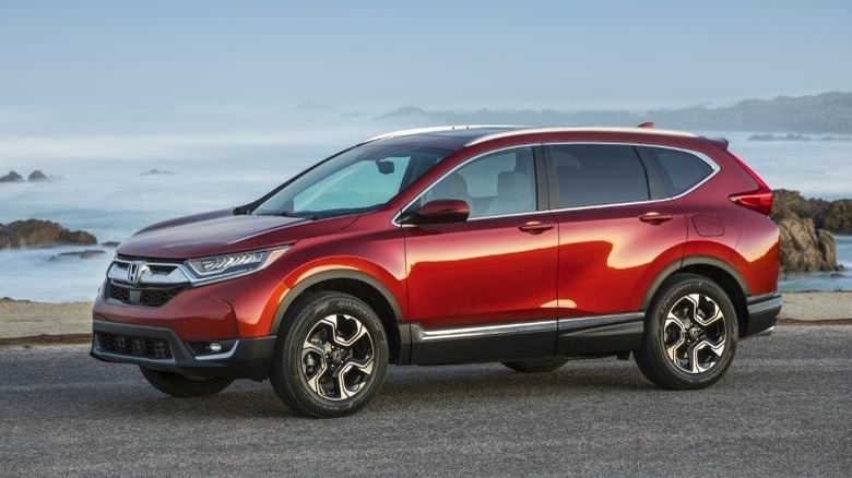 Front-left quarter shot of a 2017 Honda CR-V