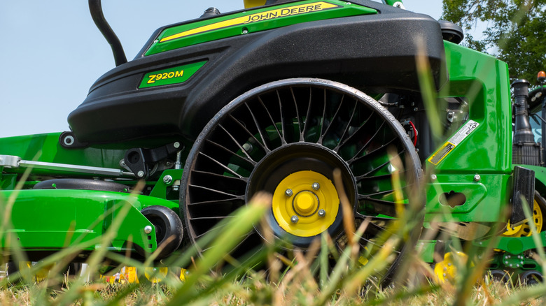 Airless tire being used for agriculture