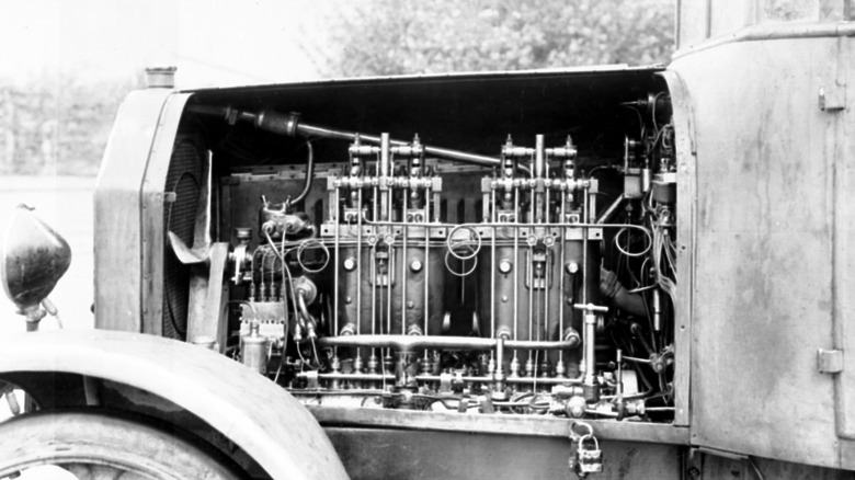 Close-up of engine in a 1923 Benz & Cie. diesel truck