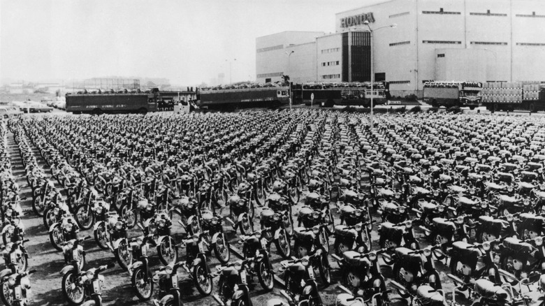 Honda motorcycles in front of Suzuka factory