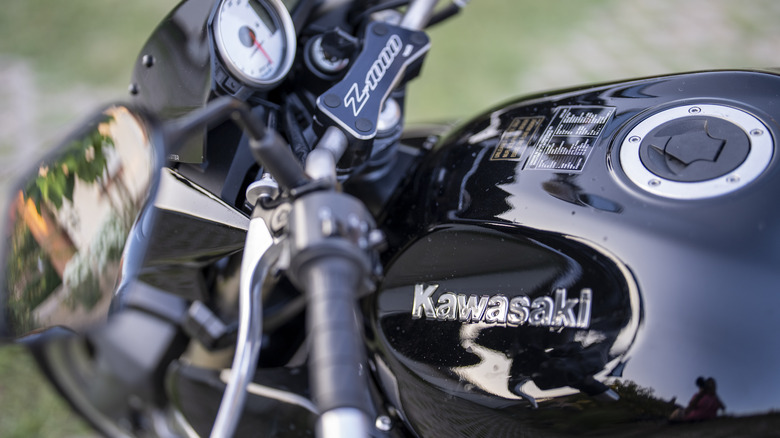 Kawaski logo on a Z1000 motorcycle