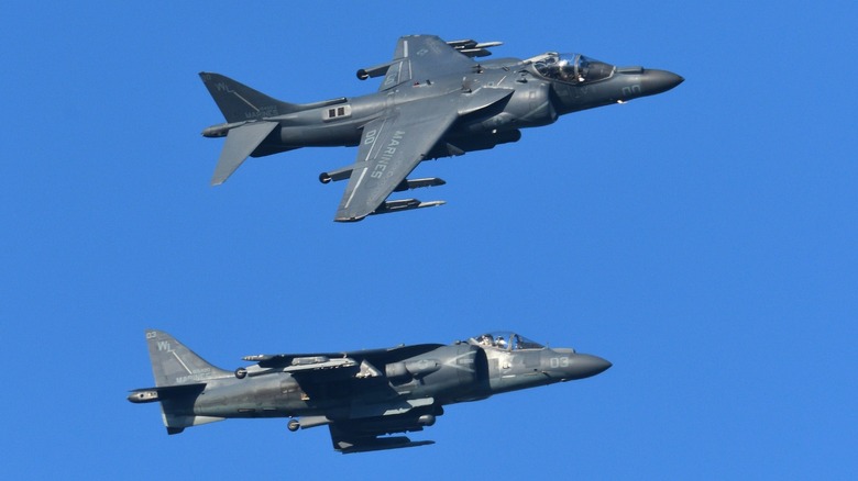 USMC AV-8B Harriers